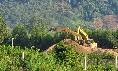 Viết tiếp bài khai thác cát sai phép ở Bình Thuận: Khoáng sản chảy máu, biết kêu ai?